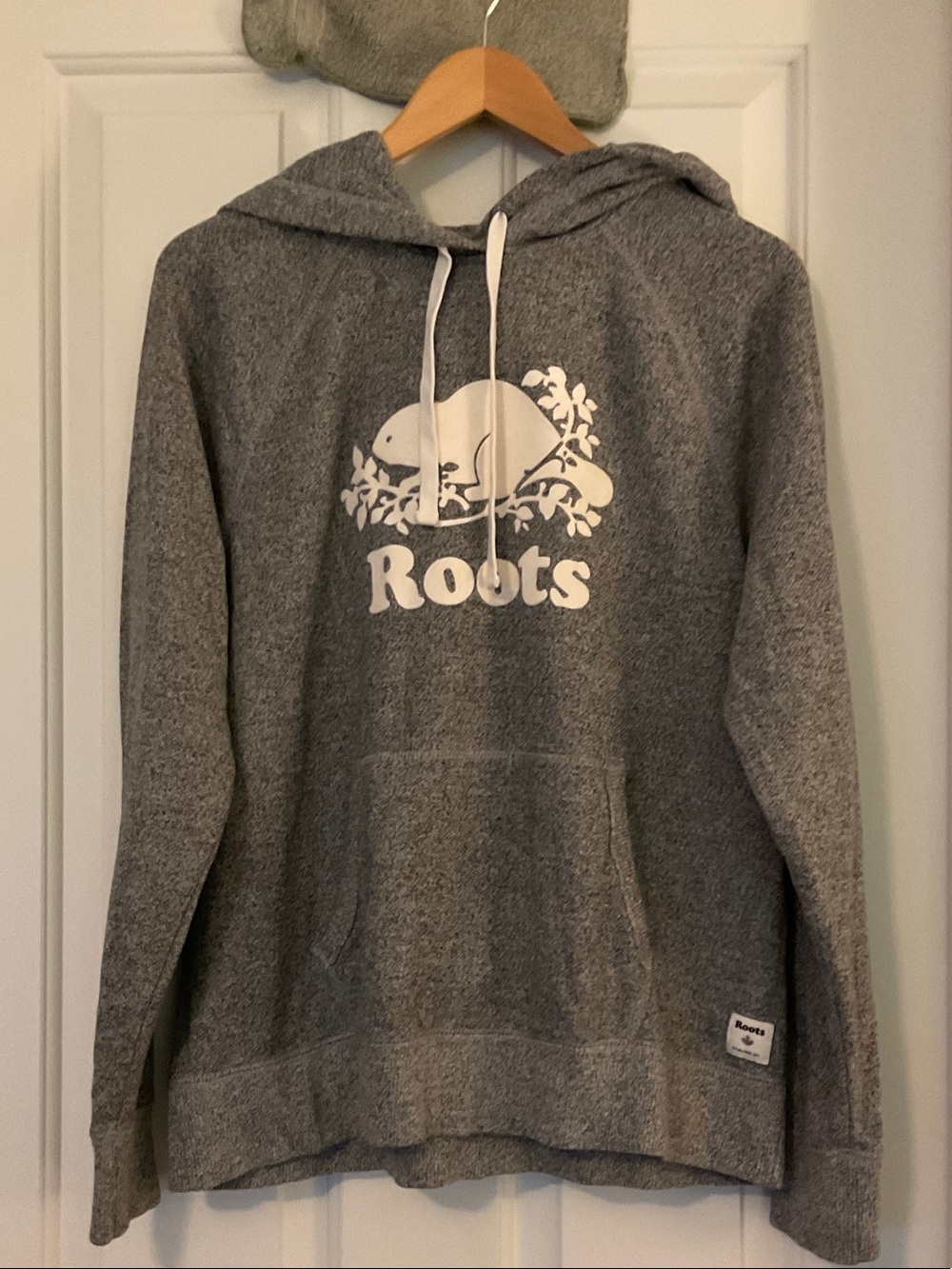 Roots Heather Gray Pullover Hoodie with White Logo Unisex Kangaroo Pockets XL/TG